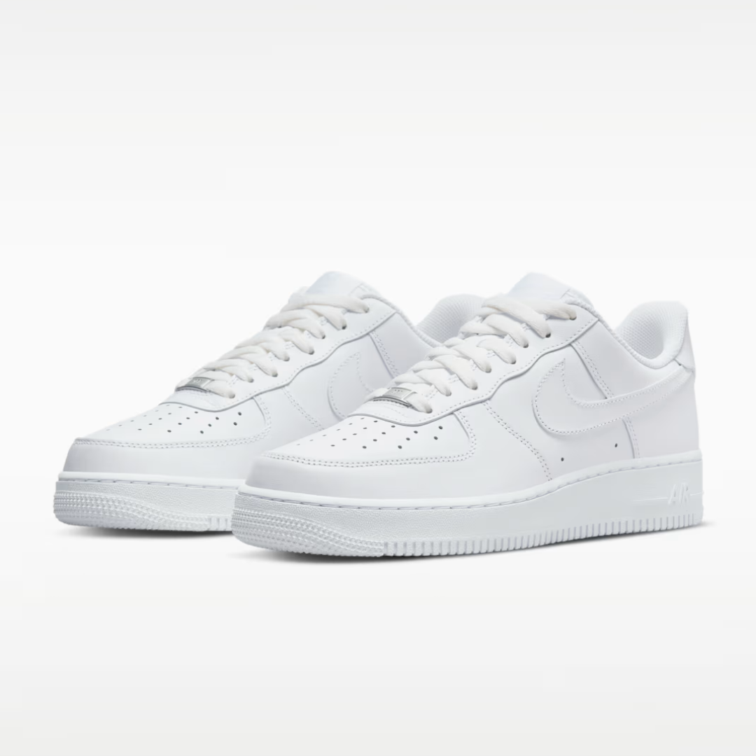 Nike Air Force 1 ’07 Triple White – Image 2